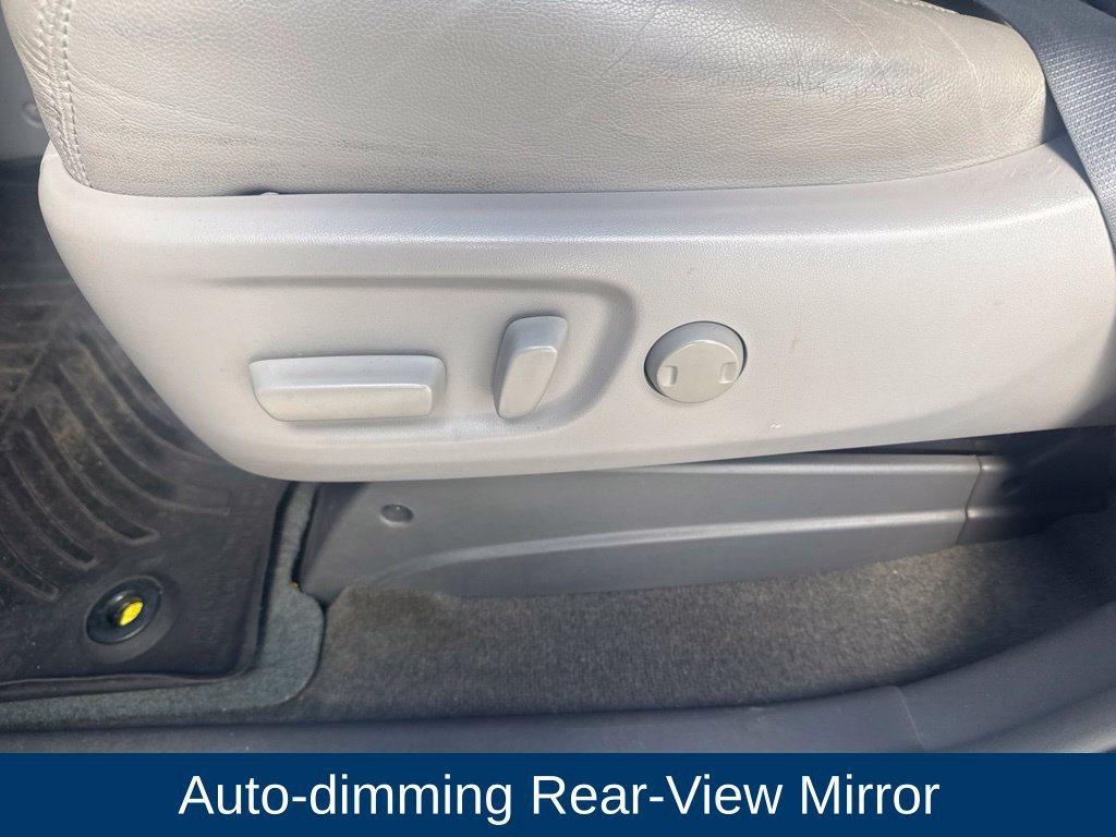 Used 2017 Toyota Sienna Limited FWD image 14