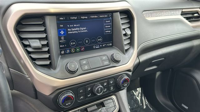Used 2023 GMC Acadia Denali w/ Denali Technology Package image 28
