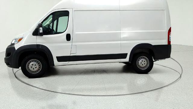 Used 2024 RAM ProMaster 2500 w/ Convenience Group FWD image 4