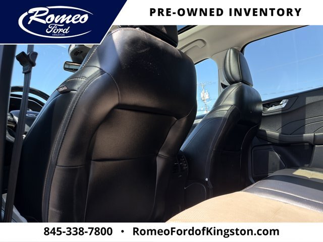 Certified 2021 Ford Escape Titanium w/ Titanium Elite Package AWD/4WD image 30