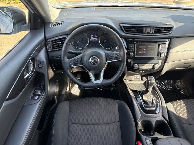 Used 2018 Nissan Rogue SV AWD/4WD image 13
