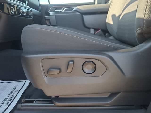 Used 2023 Chevrolet Silverado 1500 LT AWD/4WD image 21