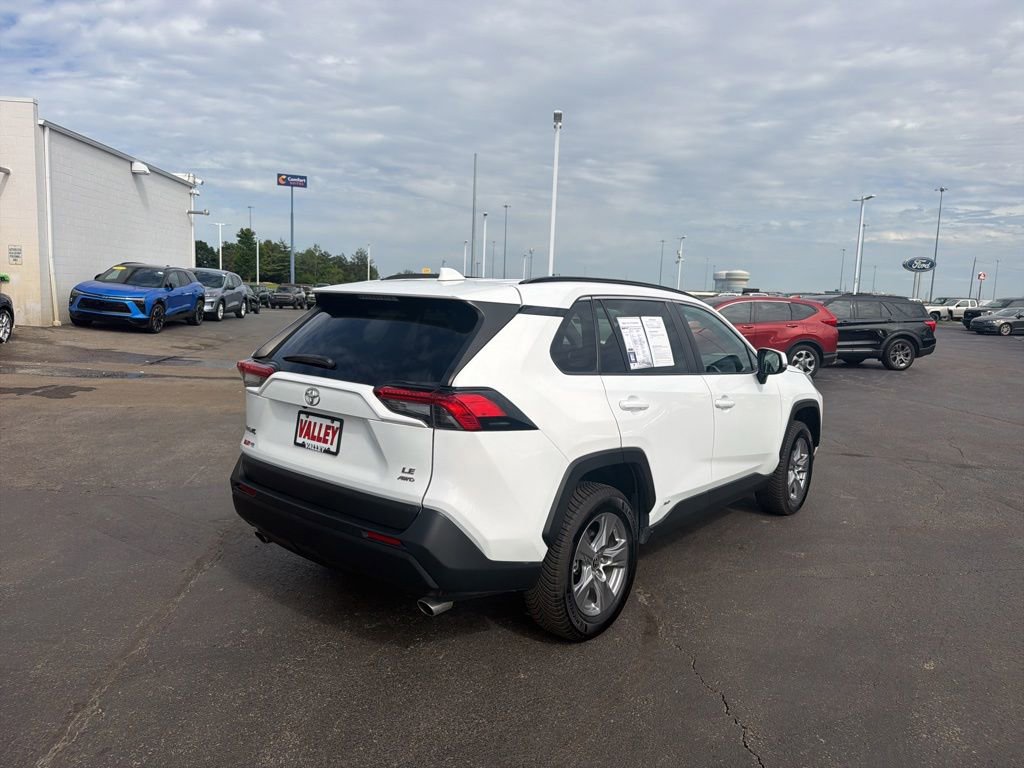 Used 2023 Toyota RAV4 XLE AWD/4WD image 8