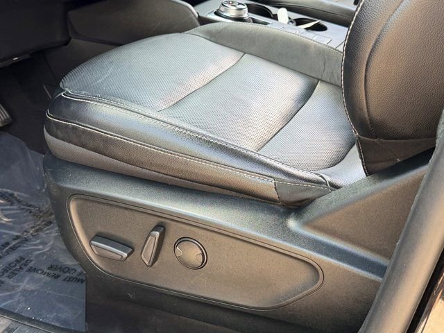Certified 2020 Ford Escape Titanium AWD/4WD image 35