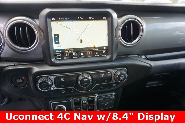 Used 2022 Jeep Wrangler Unlimited Sahara image 9