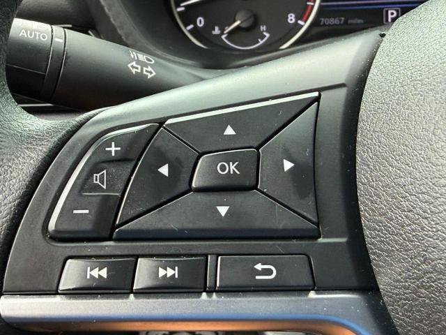 Used 2025 Nissan Sentra SV FWD image 17