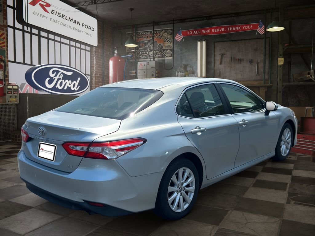 Used 2018 Toyota Camry LE FWD image 6