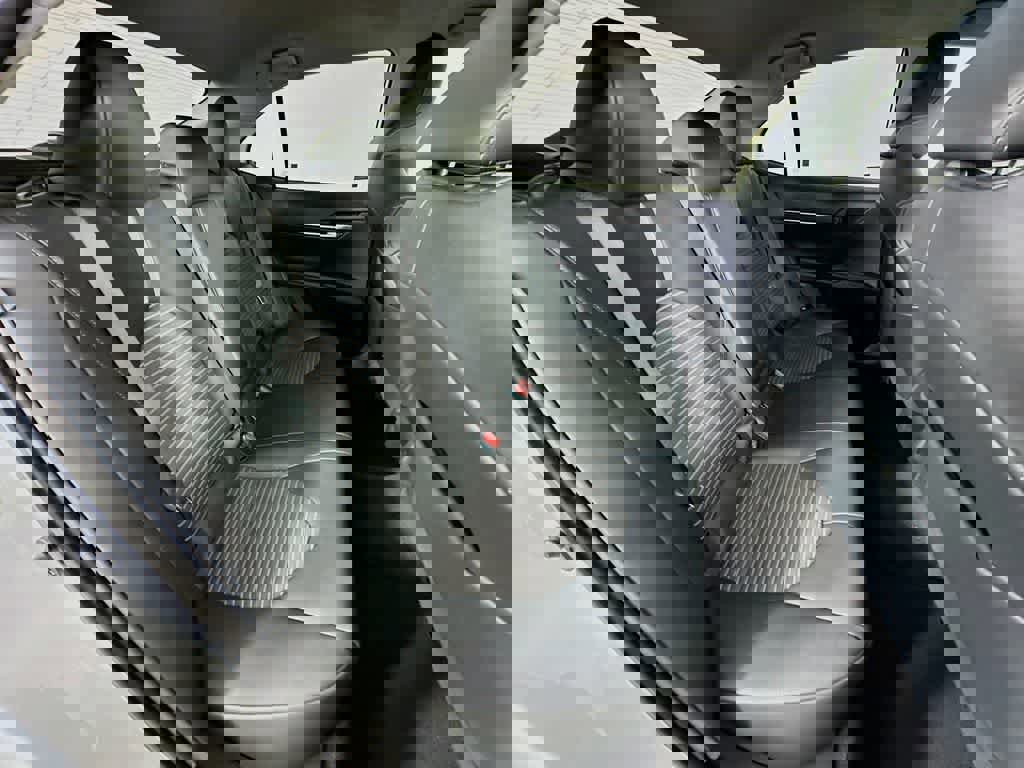 Used 2021 Toyota Camry SE image 30