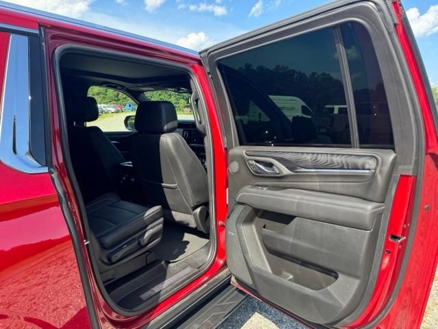 Used 2024 GMC Yukon XL Denali AWD/4WD image 18