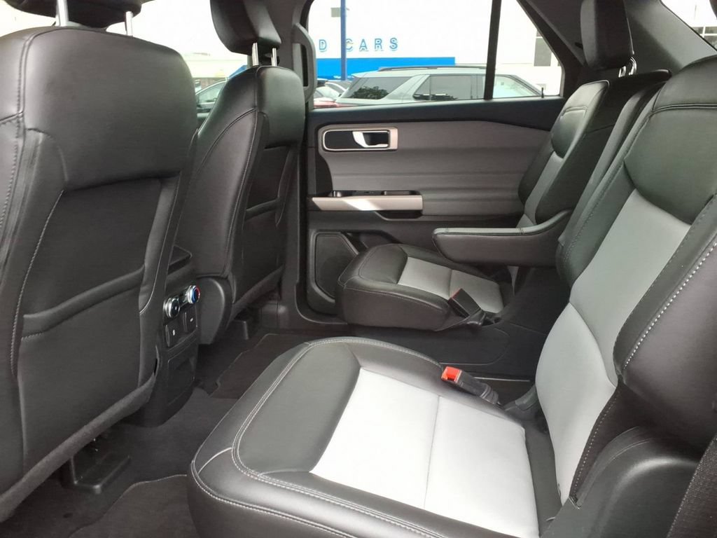 Certified 2023 Ford Explorer XLT w/ Equipment Group 202A AWD/4WD image 12