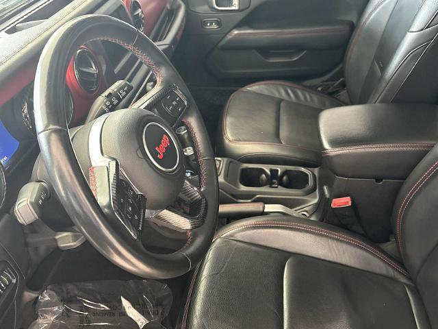 Used 2018 Jeep Wrangler Unlimited Rubicon w/ LED Lighting Group AWD/4WD image 18