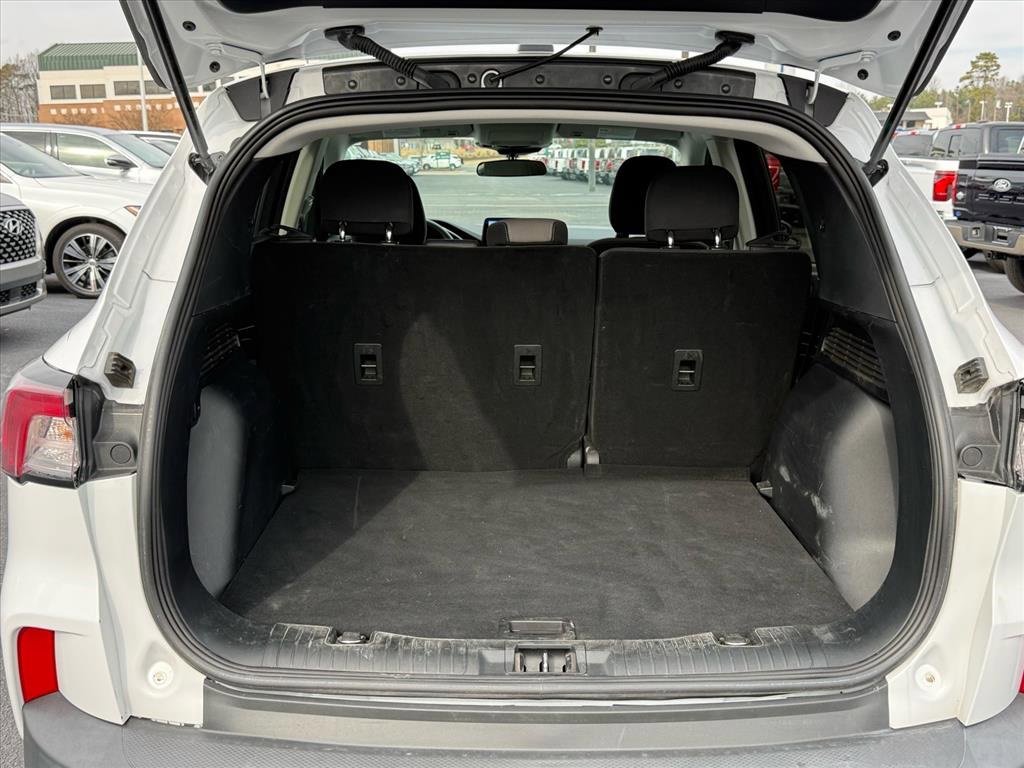 Certified 2022 Ford Escape SE w/ SE Sport Appearance Package image 16