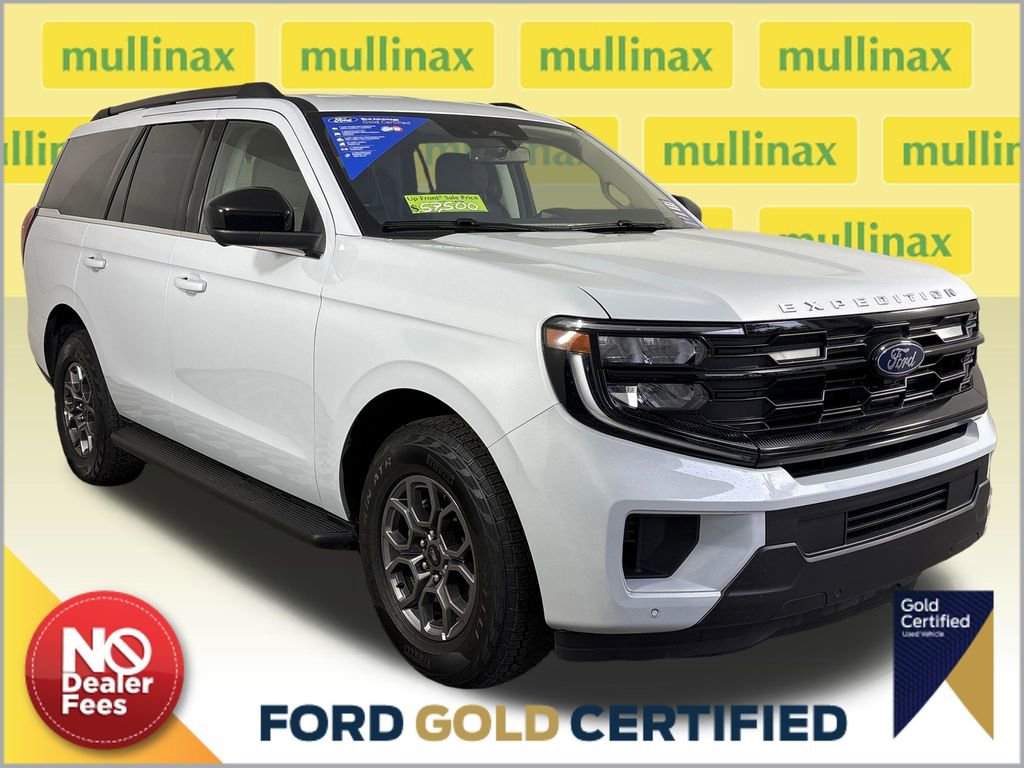 Certified 2025 Ford Expedition Active RWD image 1