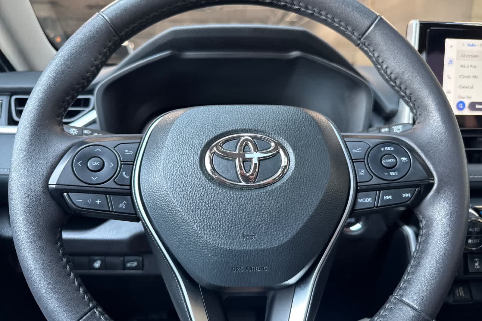 Used 2025 Toyota RAV4 XLE w/ Convenience Package AWD/4WD image 23