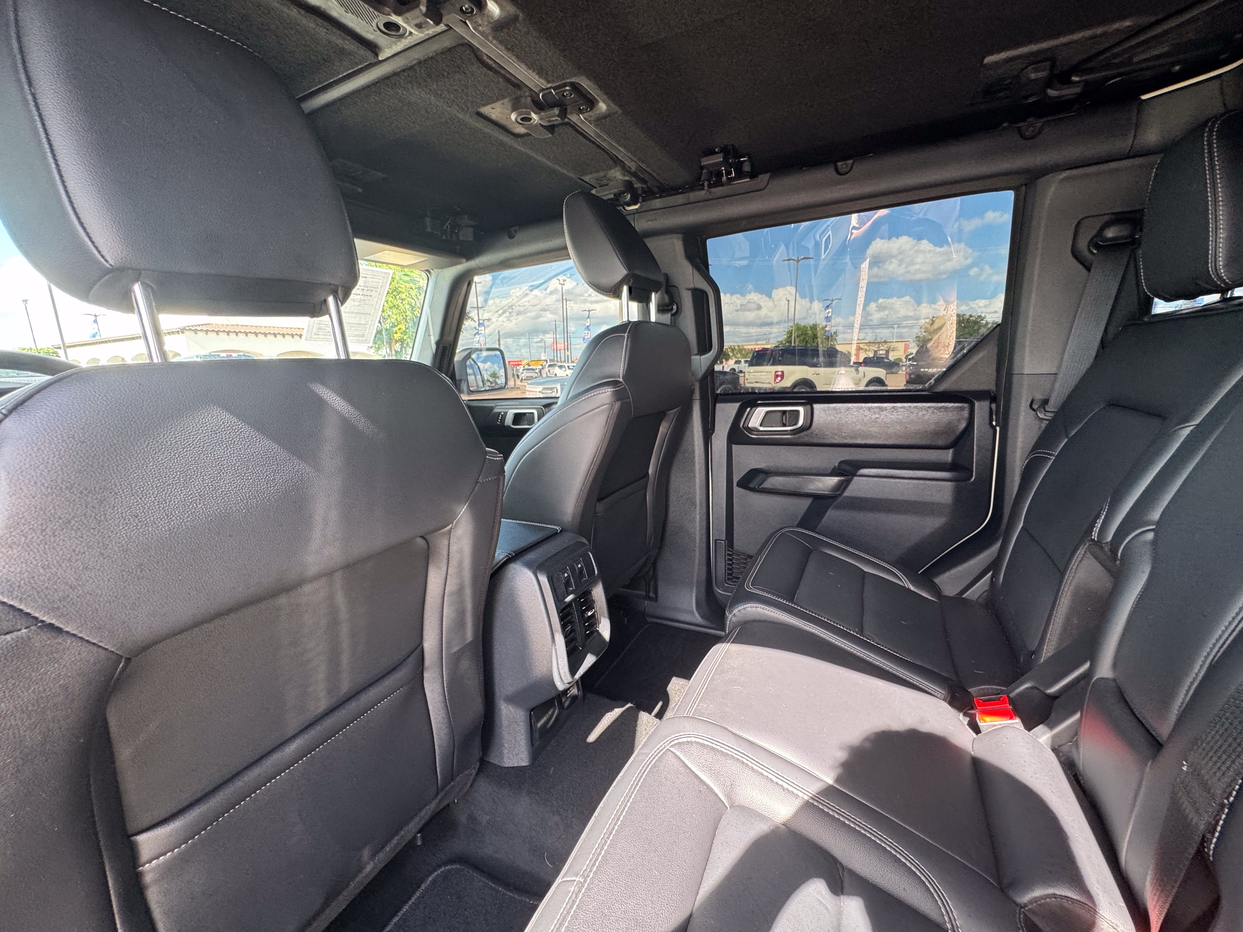 Certified 2025 Ford Bronco Outer Banks AWD/4WD image 27