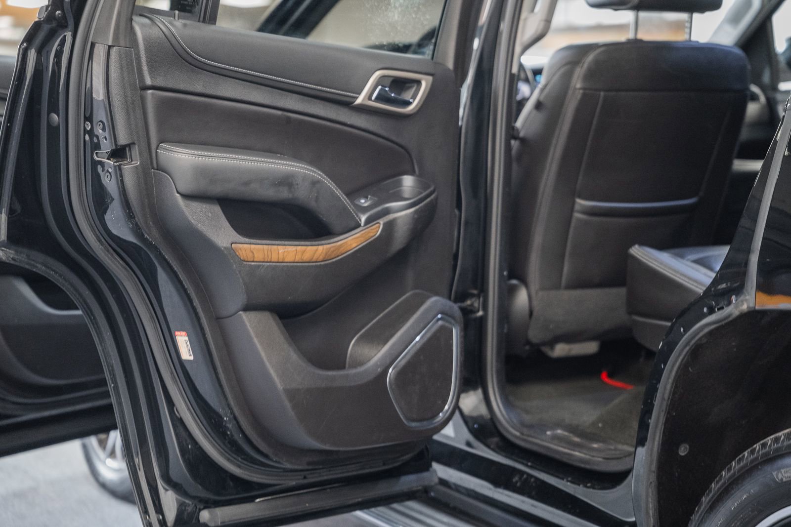 Used 2018 GMC Yukon Denali image 42