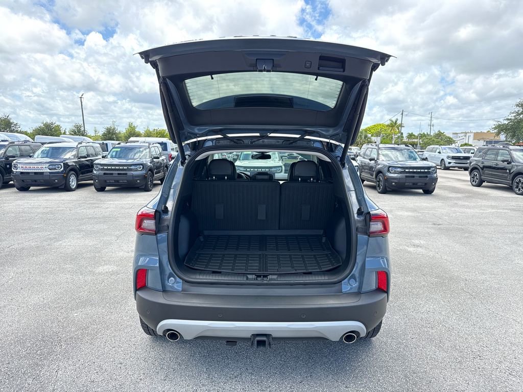 Certified 2024 Ford Escape Platinum w/ Class II Trailer Tow Package AWD/4WD image 29
