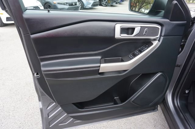 Certified 2023 Ford Explorer XLT image 30