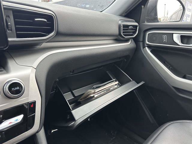 Certified 2022 Ford Explorer XLT w/ Equipment Group 202A image 37