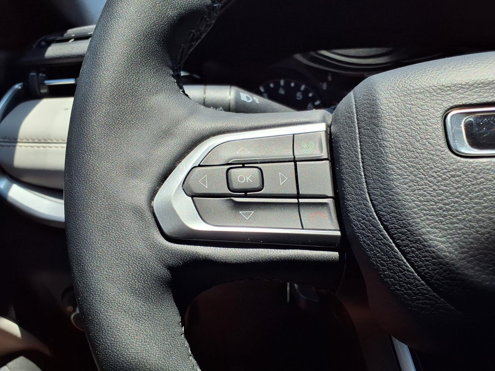 Used 2025 Jeep Compass Limited AWD/4WD image 22