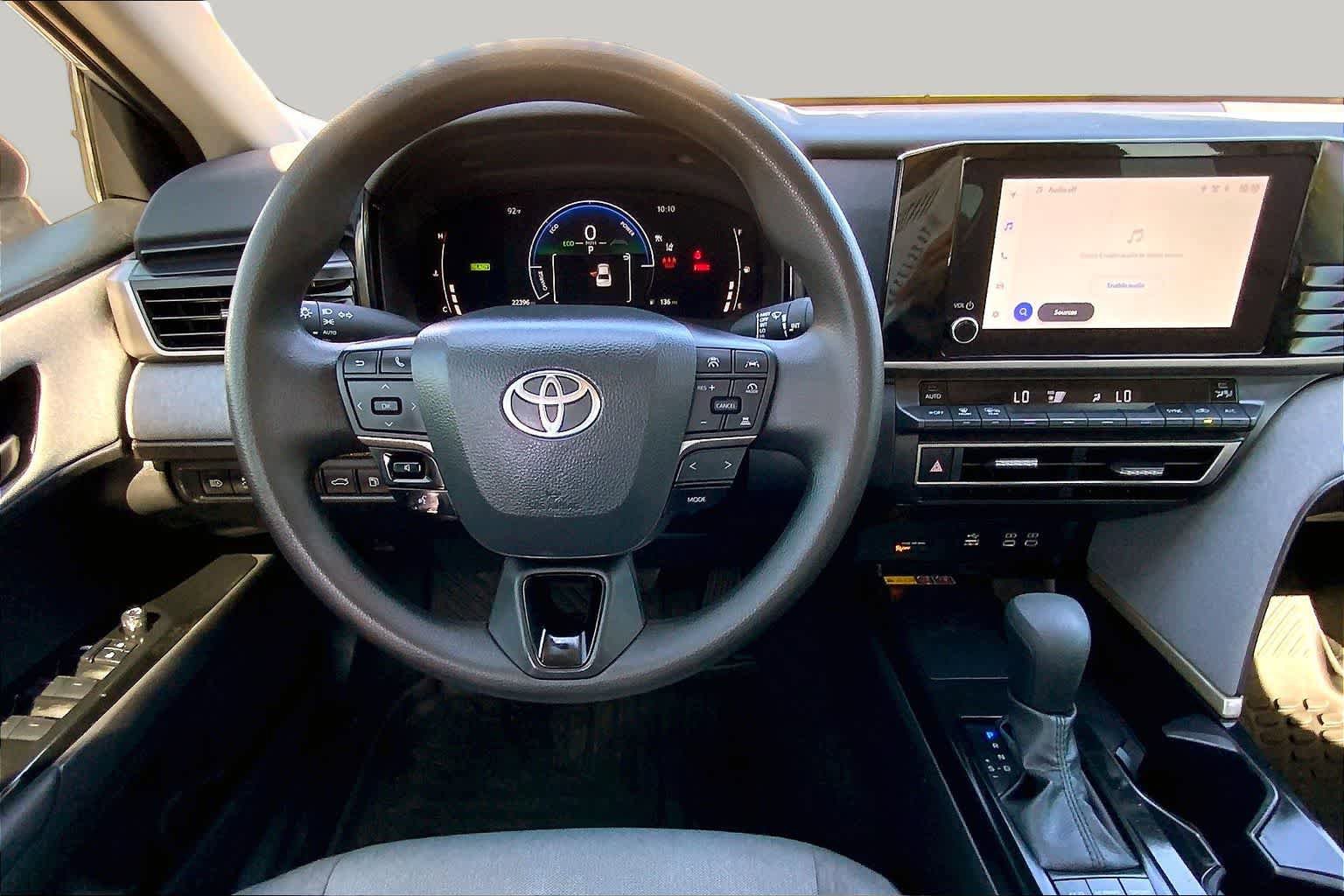 Used 2025 Toyota Camry LE FWD image 6