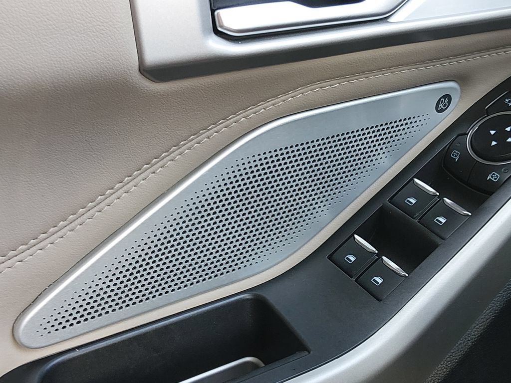 Certified 2023 Ford Explorer Limited w/ Limited Technology Package RWD image 19