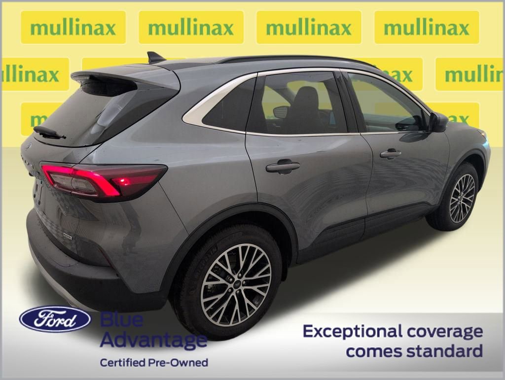 Certified 2025 Ford Escape SE image 5