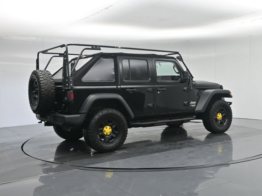 Used 2018 Jeep Wrangler Unlimited Sport image 32