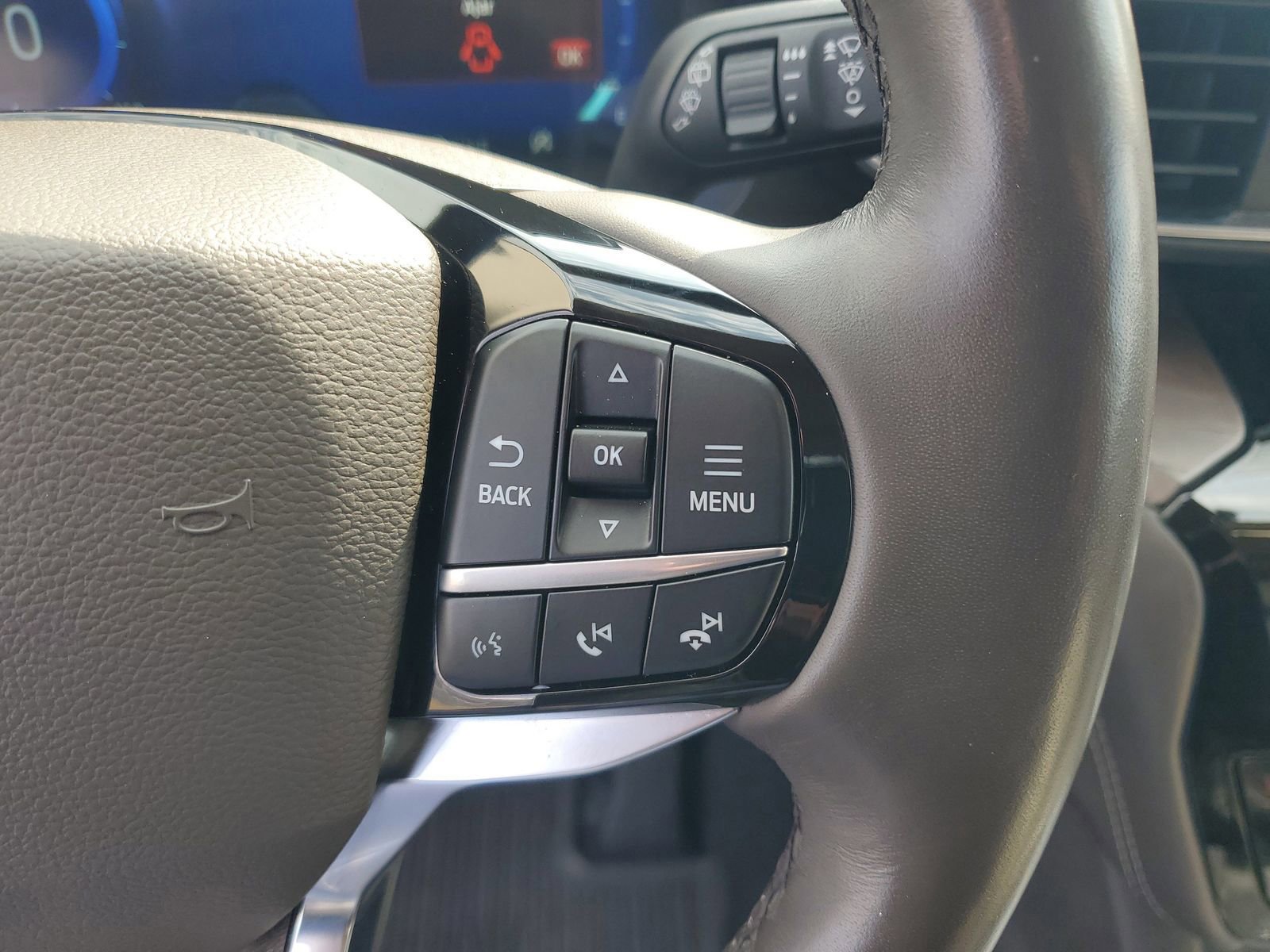 Certified 2022 Ford Explorer Platinum w/ Equipment Group 601A image 23