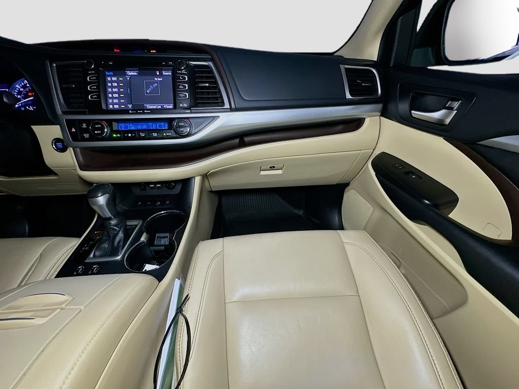 Used 2019 Toyota Highlander XLE w/ Protection Package #3 AWD/4WD image 33