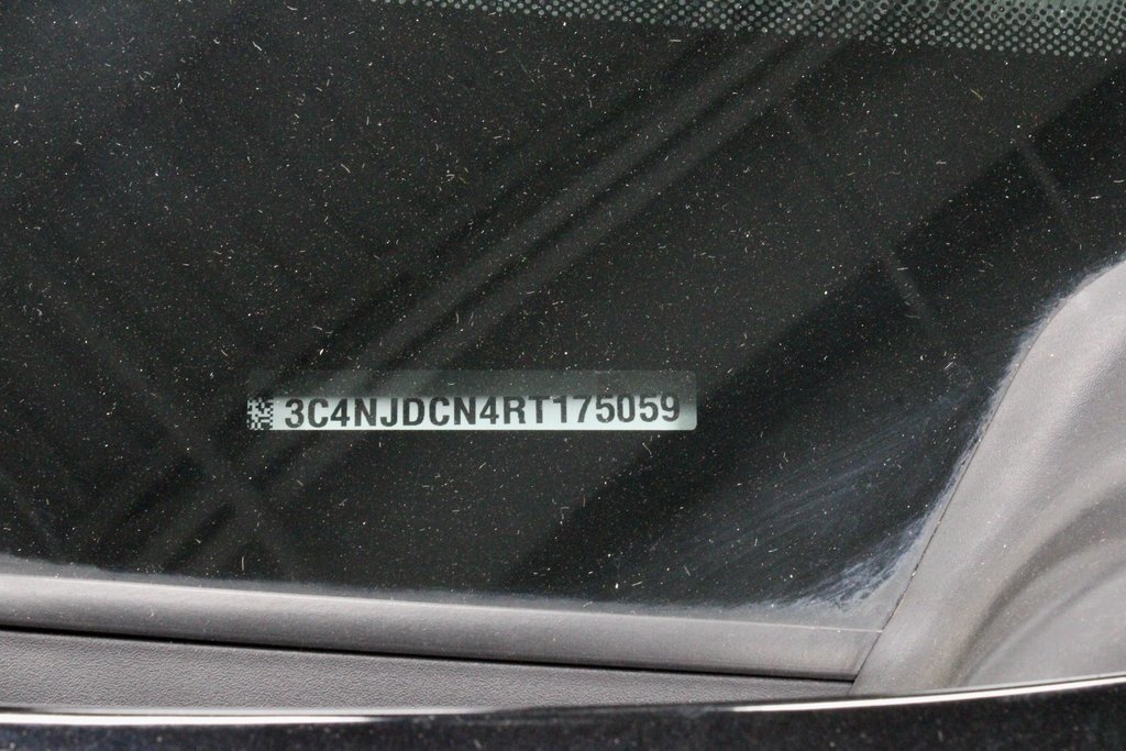 Used 2024 Jeep Compass Limited image 30