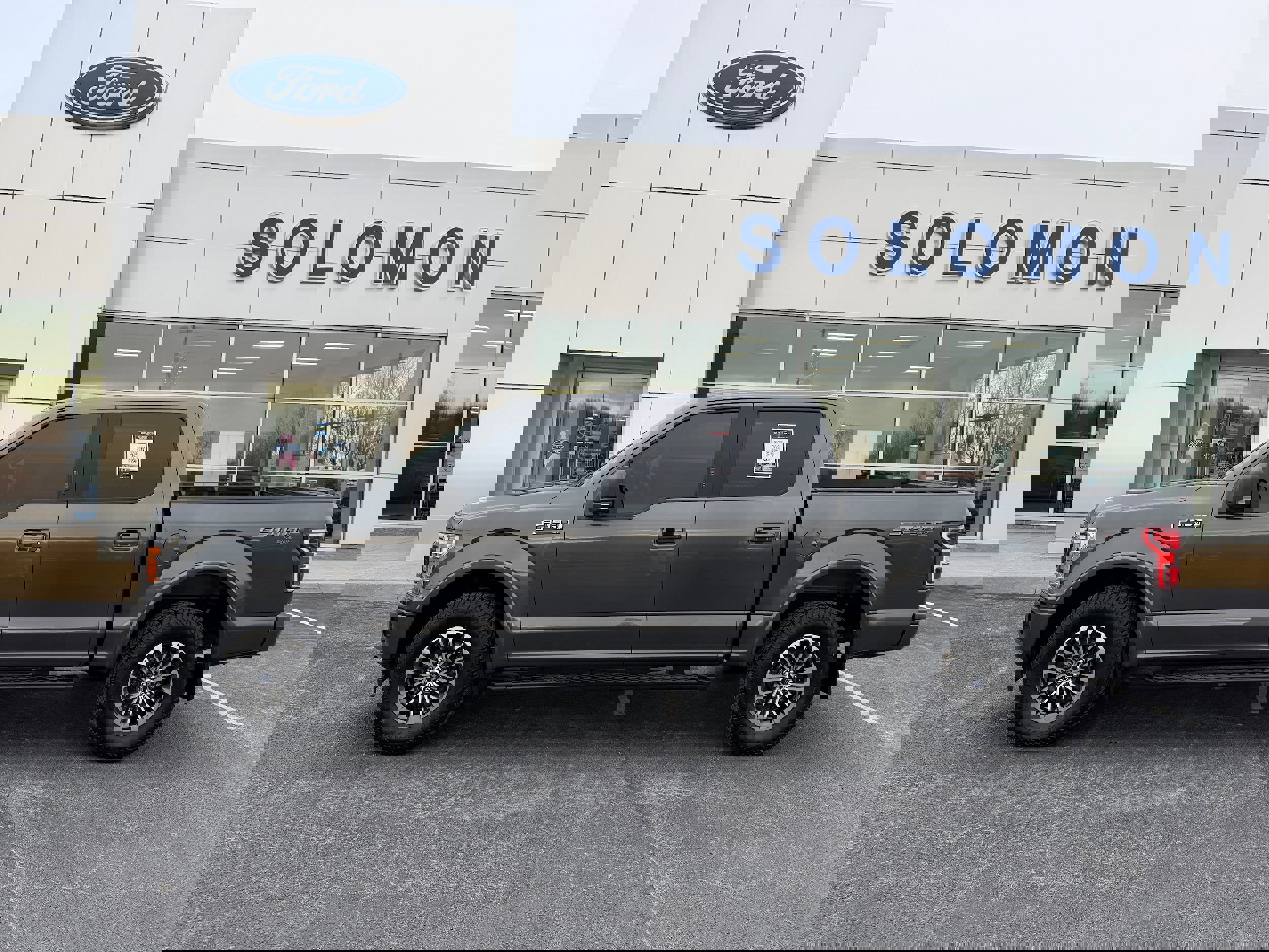Certified 2019 Ford F150 XLT w/ Equipment Group 302A Luxury image 6