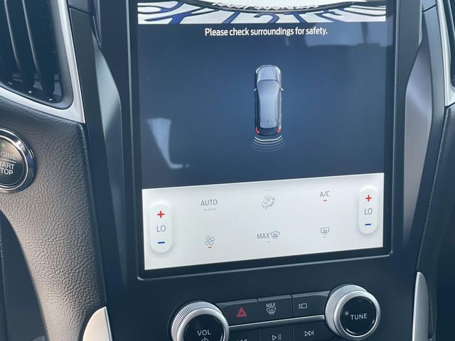 Certified 2024 Ford Edge SE w/ Black Appearance Package image 15