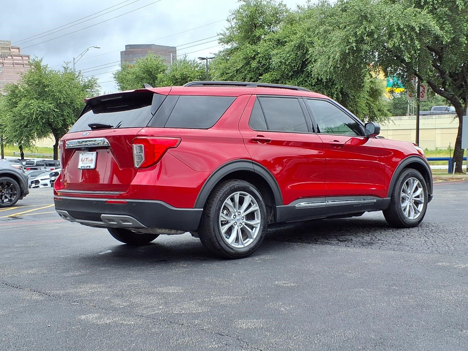Certified 2023 Ford Explorer XLT w/ Equipment Group 202A RWD image 6