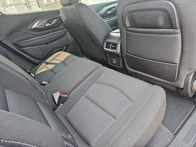 Used 2023 GMC Terrain SLE w/ Driver Convenience Package FWD image 11