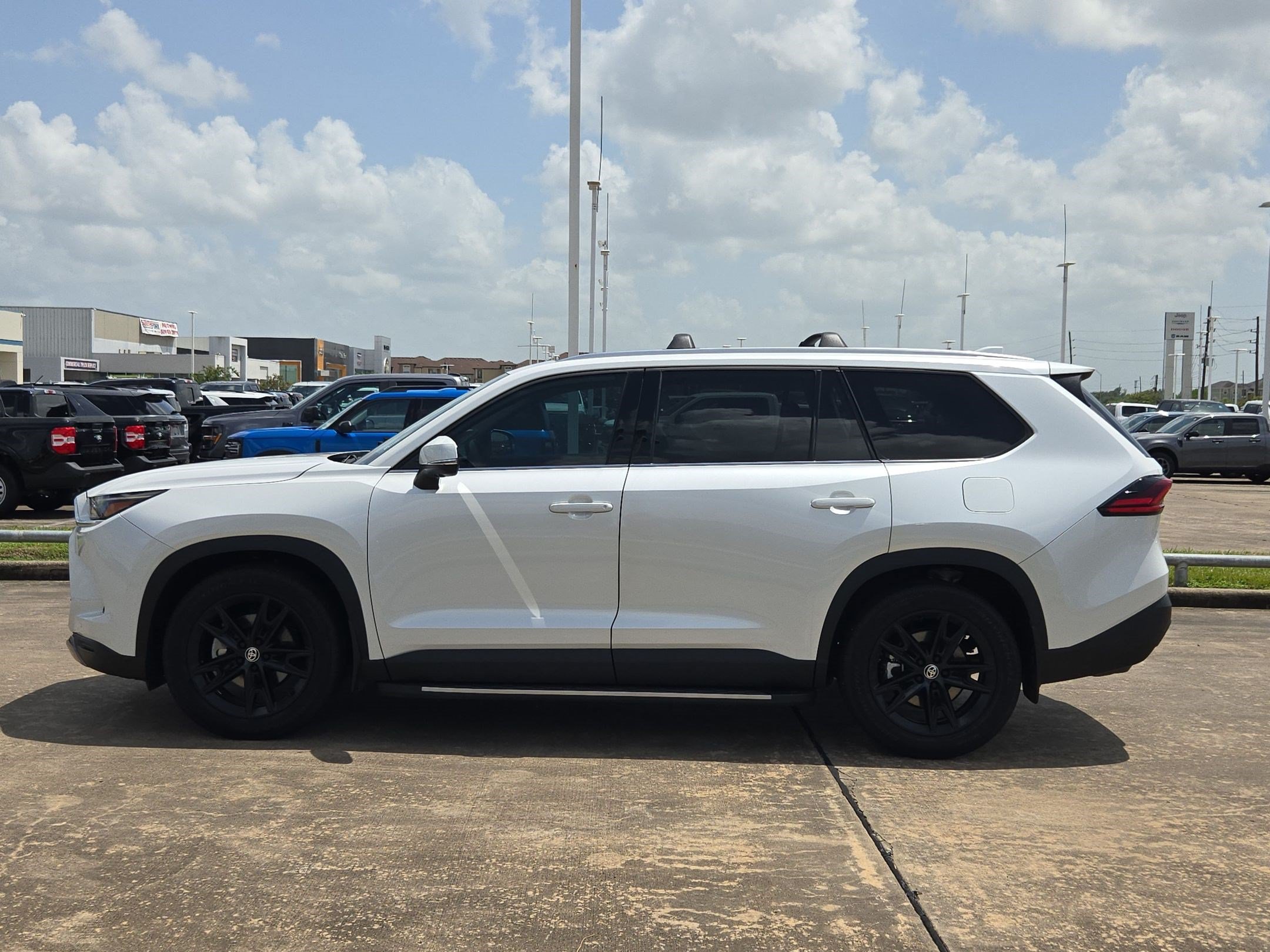 Used 2025 Toyota Grand Highlander FWD image 9