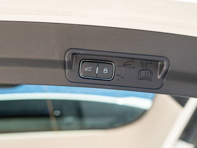 Certified 2025 Ford Explorer Active AWD/4WD image 11