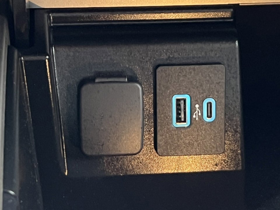 Certified 2023 Ford Explorer XLT w/ Equipment Group 202A image 32