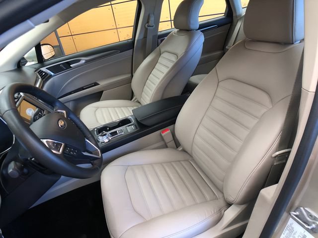 Certified 2017 Ford Fusion SE w/ Fusion SE Technology Package FWD image 10