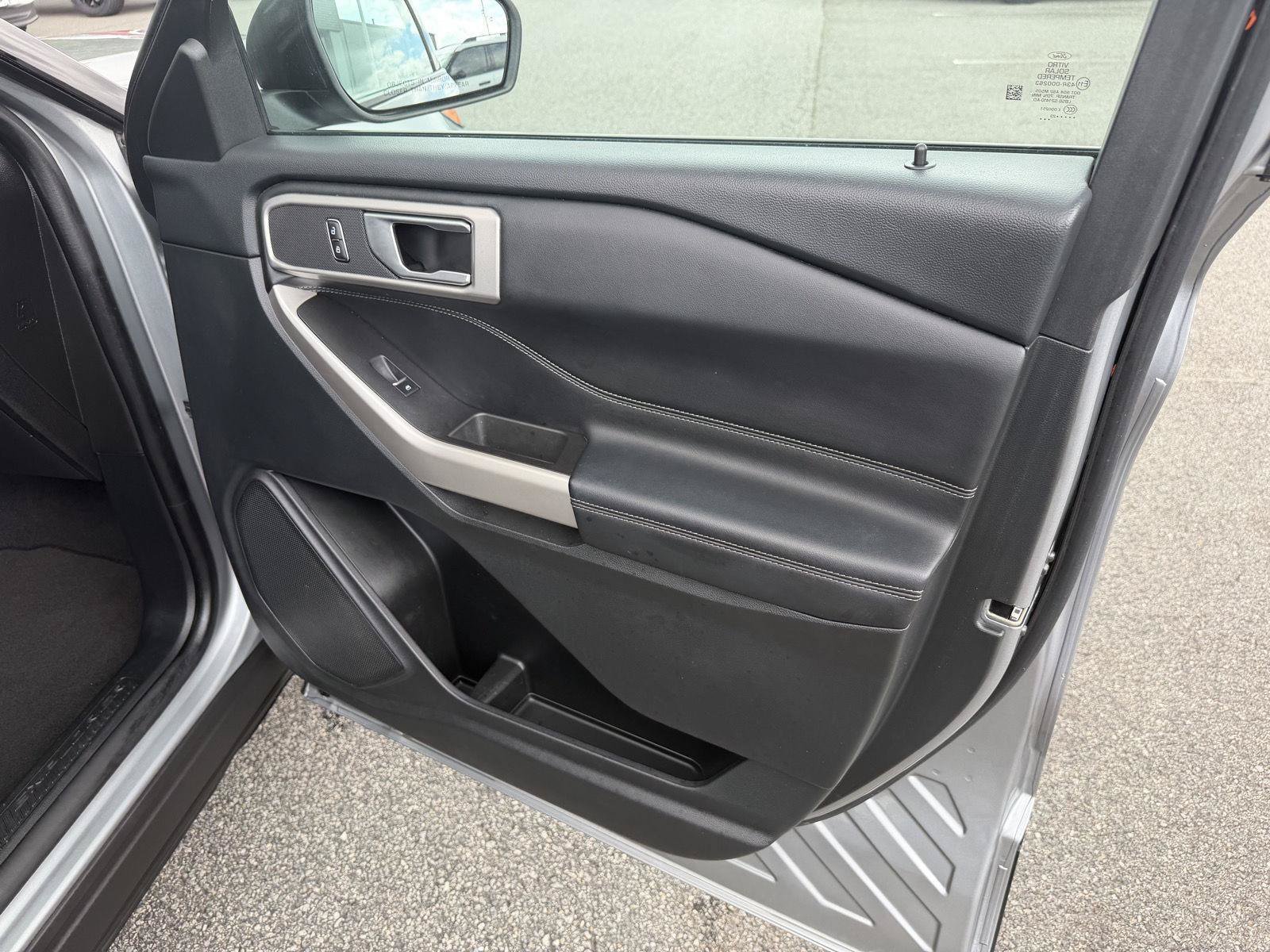 Certified 2023 Ford Explorer XLT RWD image 16