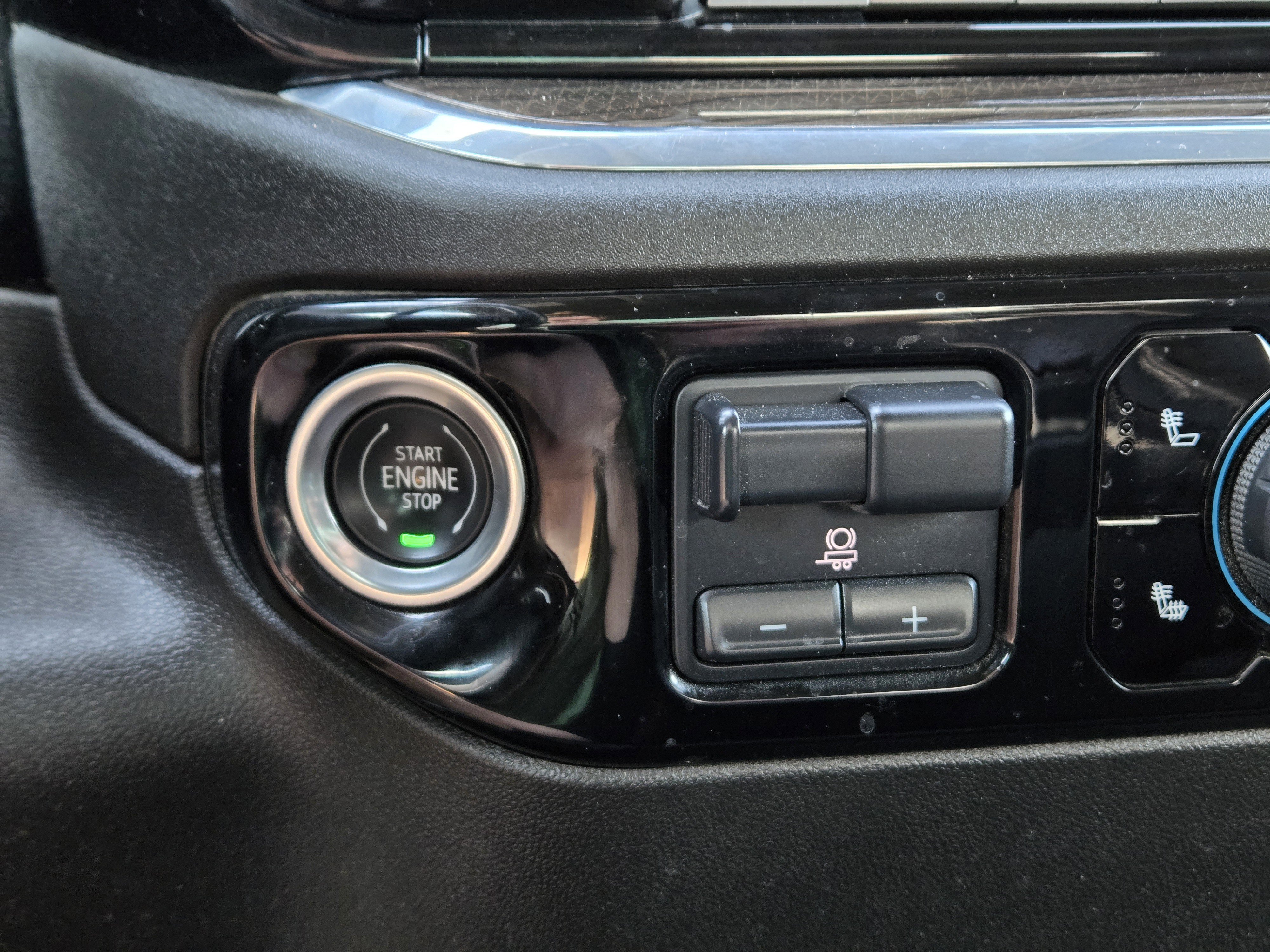 Used 2024 Chevrolet Silverado 2500 LT image 31