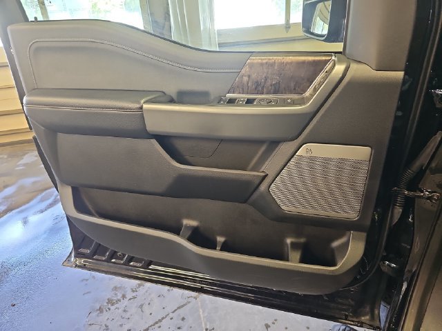 Certified 2024 Ford F250 Lariat w/ Lariat Ultimate Package AWD/4WD image 28