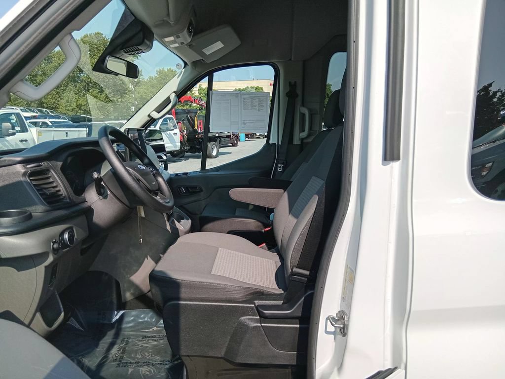 Certified 2025 Ford Transit 350 XLT RWD image 17
