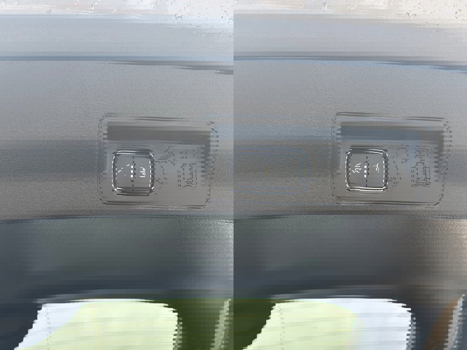 Certified 2025 Ford Explorer ST-Line image 10