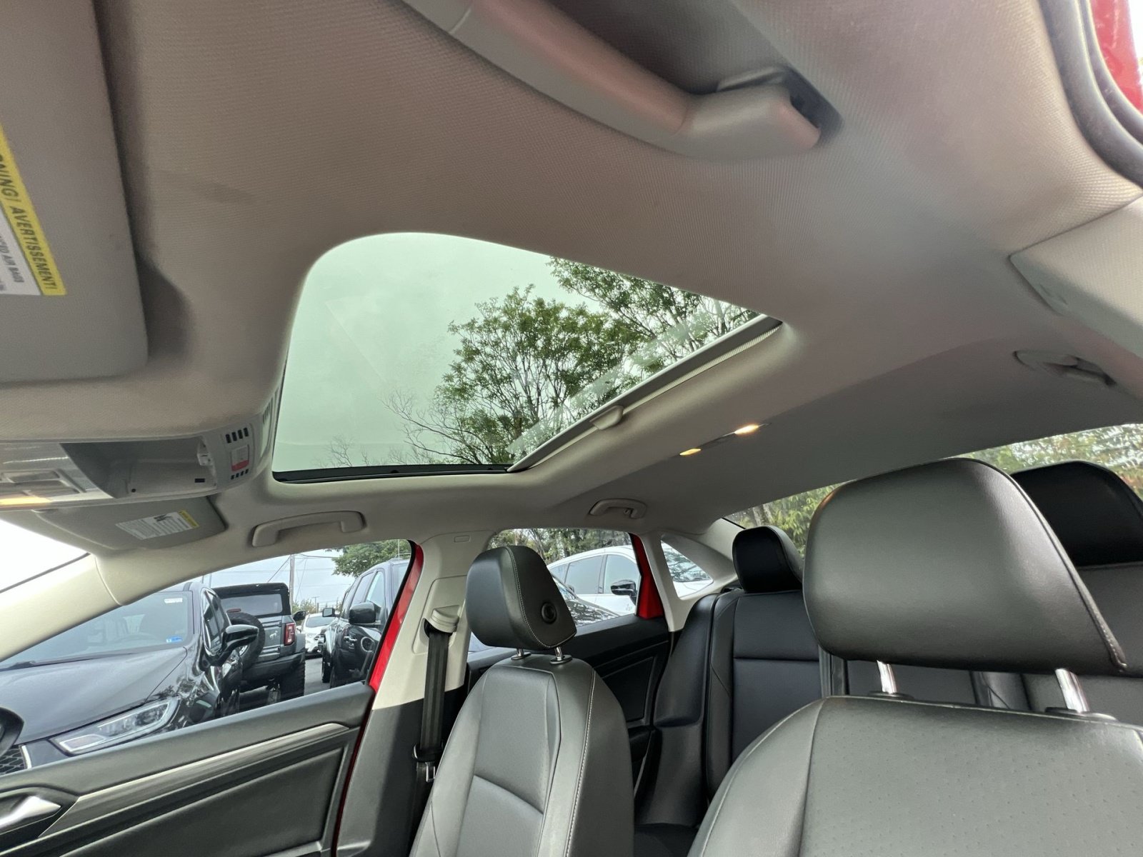 Used 2019 Volkswagen Jetta SEL w/ Cold Weather Package FWD image 31