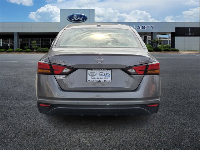 Used 2024 Nissan Altima 2.5 SV image 4