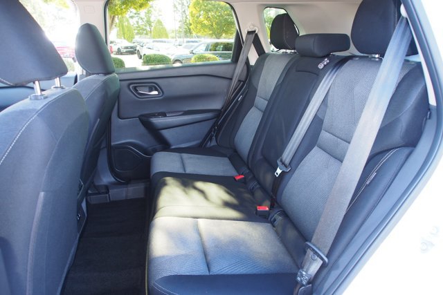 Used 2025 Nissan Rogue SV FWD image 19