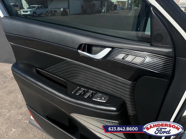 Used 2024 Hyundai Palisade Calligraphy image 10