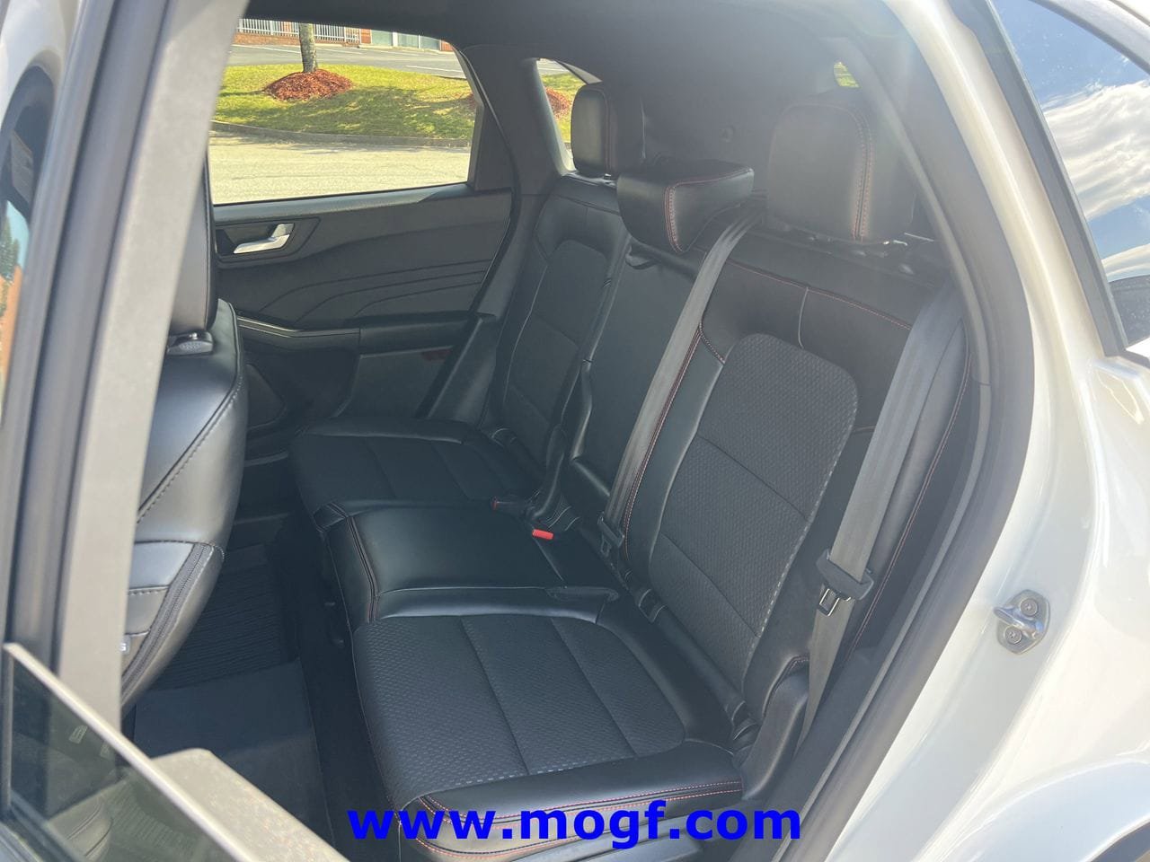 Certified 2025 Ford Escape ST-Line w/ Tech Pack #1 FWD image 20