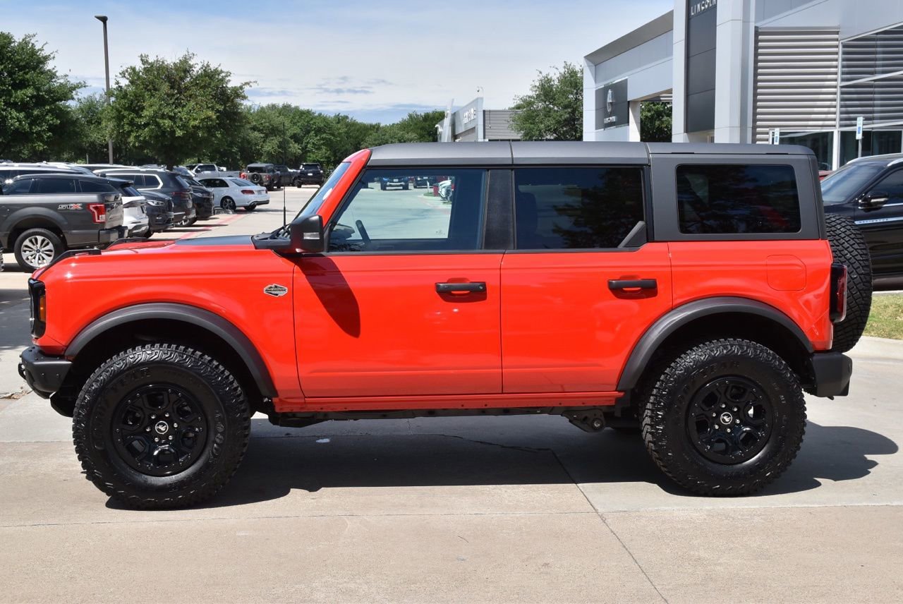 Certified 2024 Ford Bronco Wildtrak AWD/4WD image 12